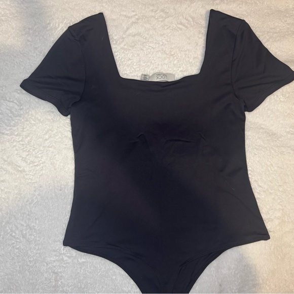 Black Short Sleeve Princess Neck Bodysuit - Picture 2 of 8